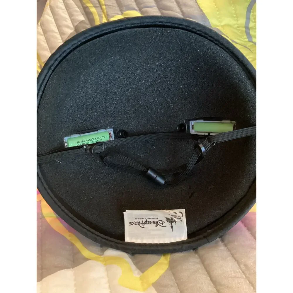 NWOT Disney Parks Made with Magic or Glow with the Show light-up Mickey Ear Hat
